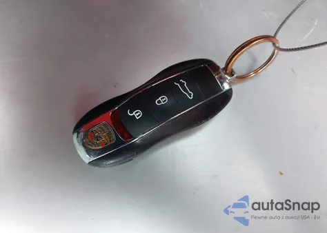 2017 Porsche Cayenne Platinum Edition z USA, uszkodzony, nr VIN WP1AA2A26HKA82909